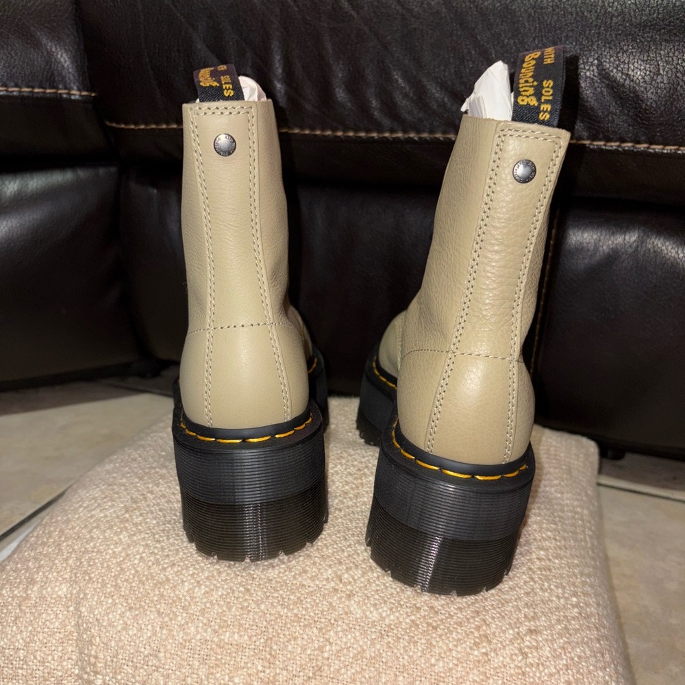 Dr. Martens 1460 PASCAL MAX NWT - Picture 7 of 10